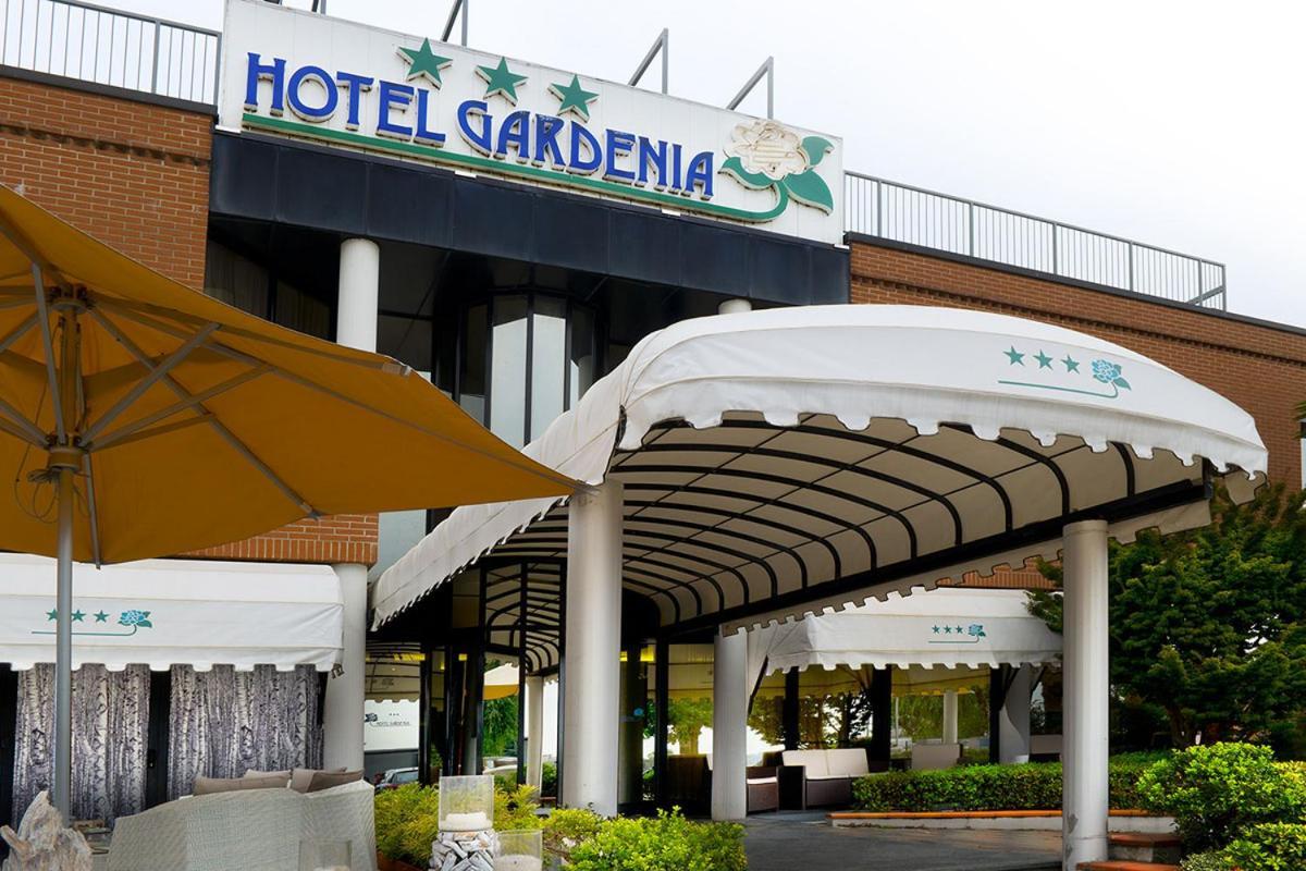Hotel Gardenia Cermenate Extérieur photo